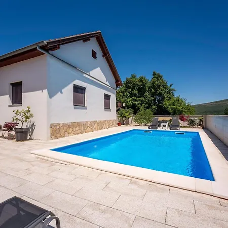 Baroque Art With Pool Pridraga