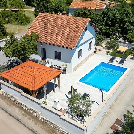 Baroque Art With Pool Pridraga